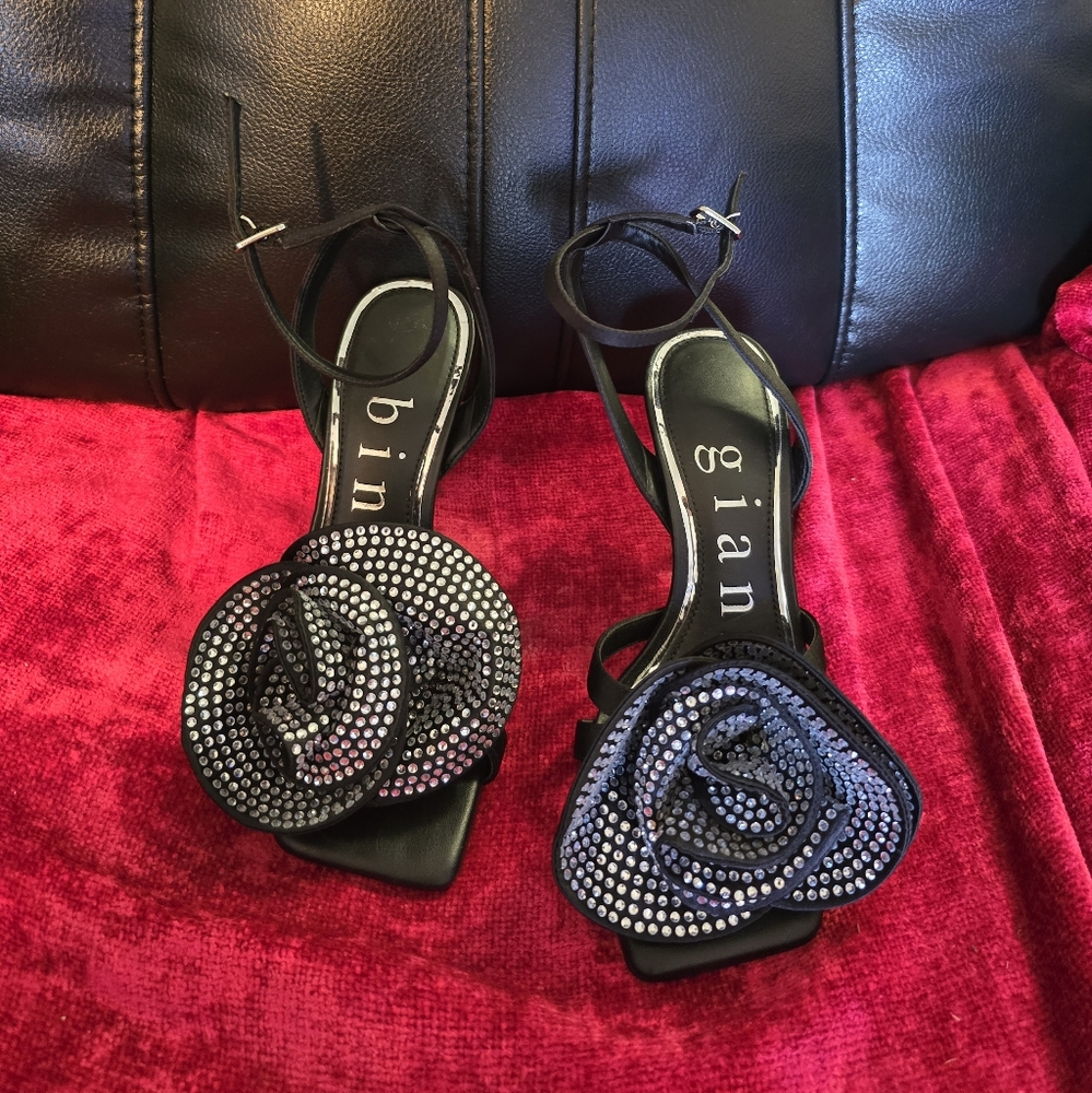 Giani Bini Black Rhinestone Sandals